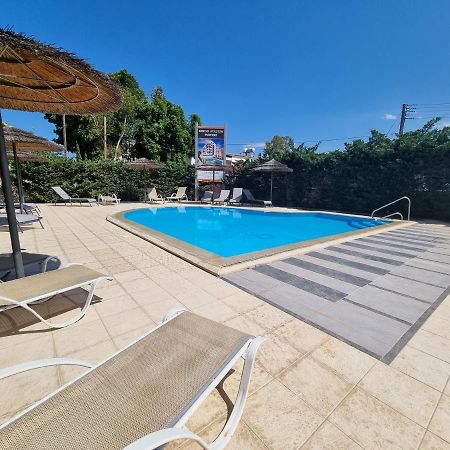 Shades Of Blue Apartment Larnaca Exterior foto